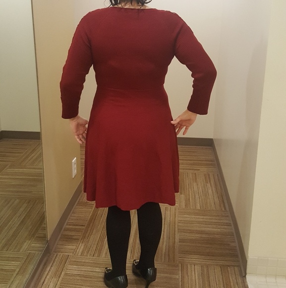 Red corset detail dress - Picture 3 of 7